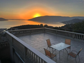 Golden View Apartments